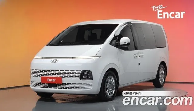 Hyundai Staria — фото 1