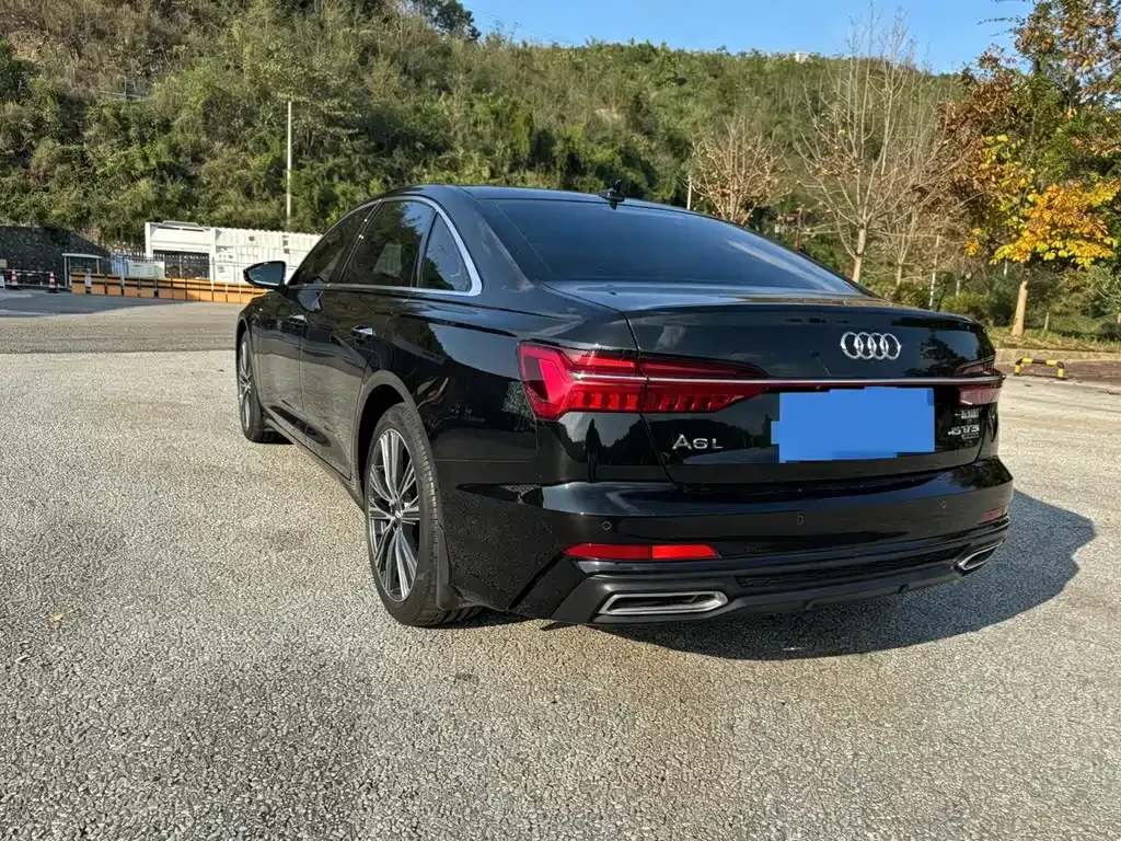 Audi A6L — фото 10