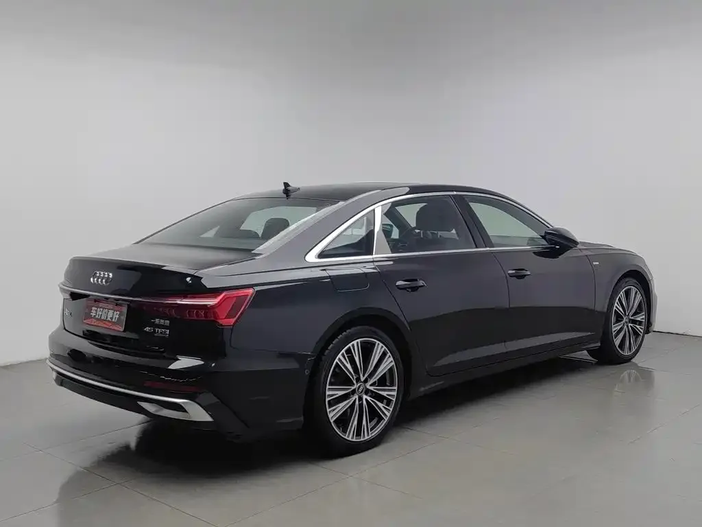 Audi A6L — фото 5
