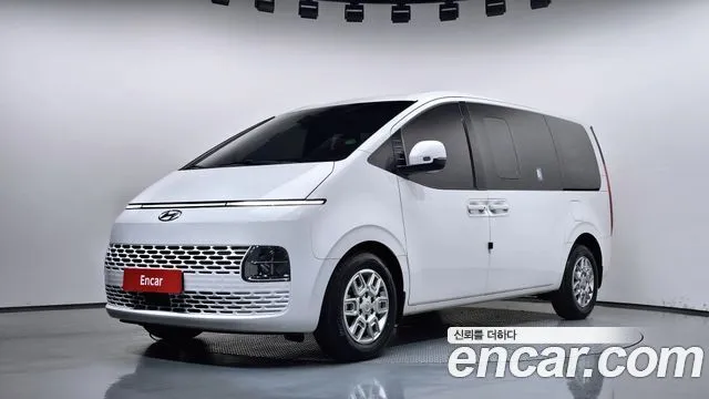 Hyundai Staria — фото 1
