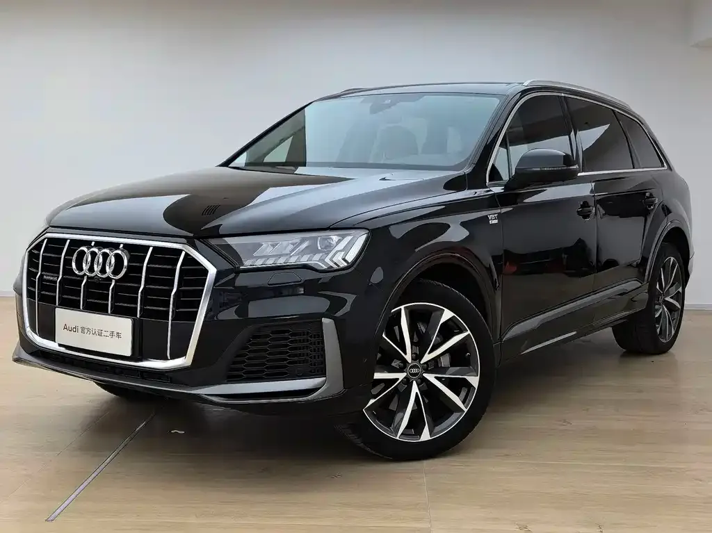 Audi Q7 — фото 1