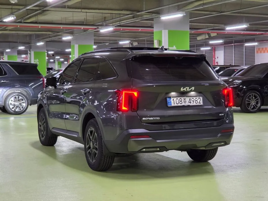 Kia Sorento — фото 8