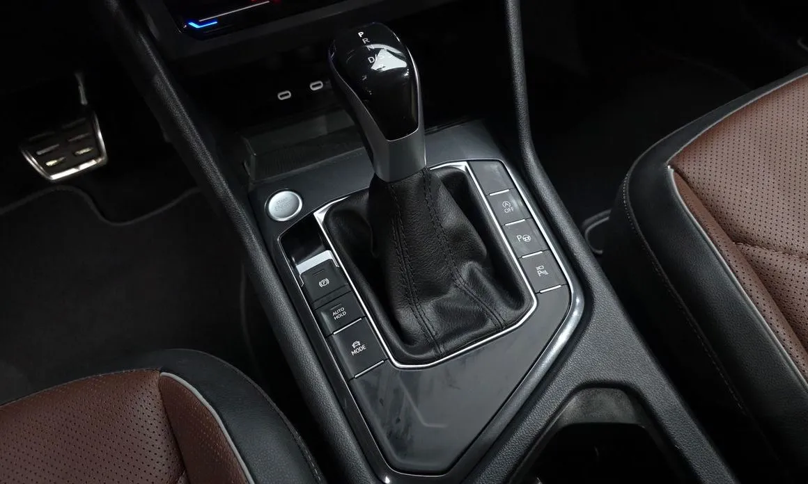 Volkswagen Tiguan — фото 10