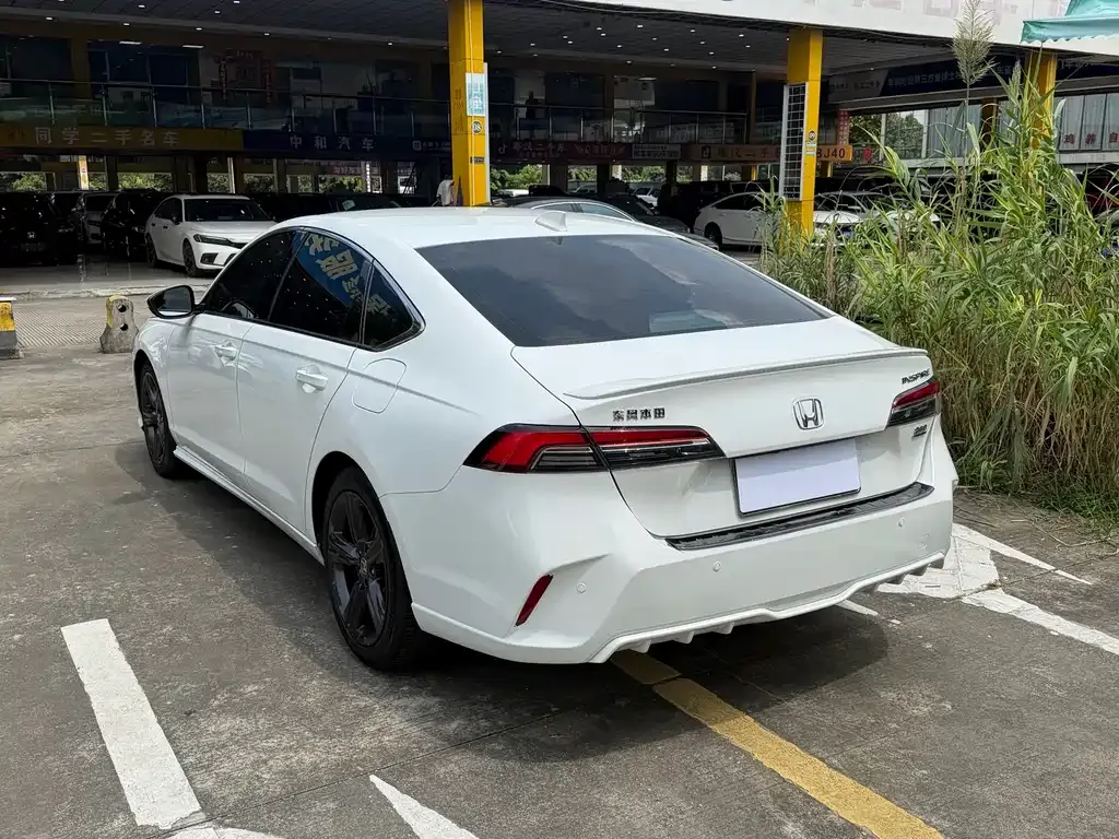 Honda Inspire — фото 6