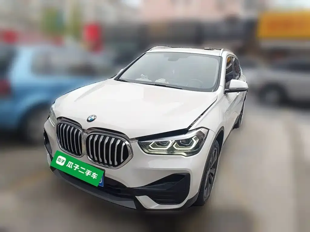 BMW X1 — фото 1