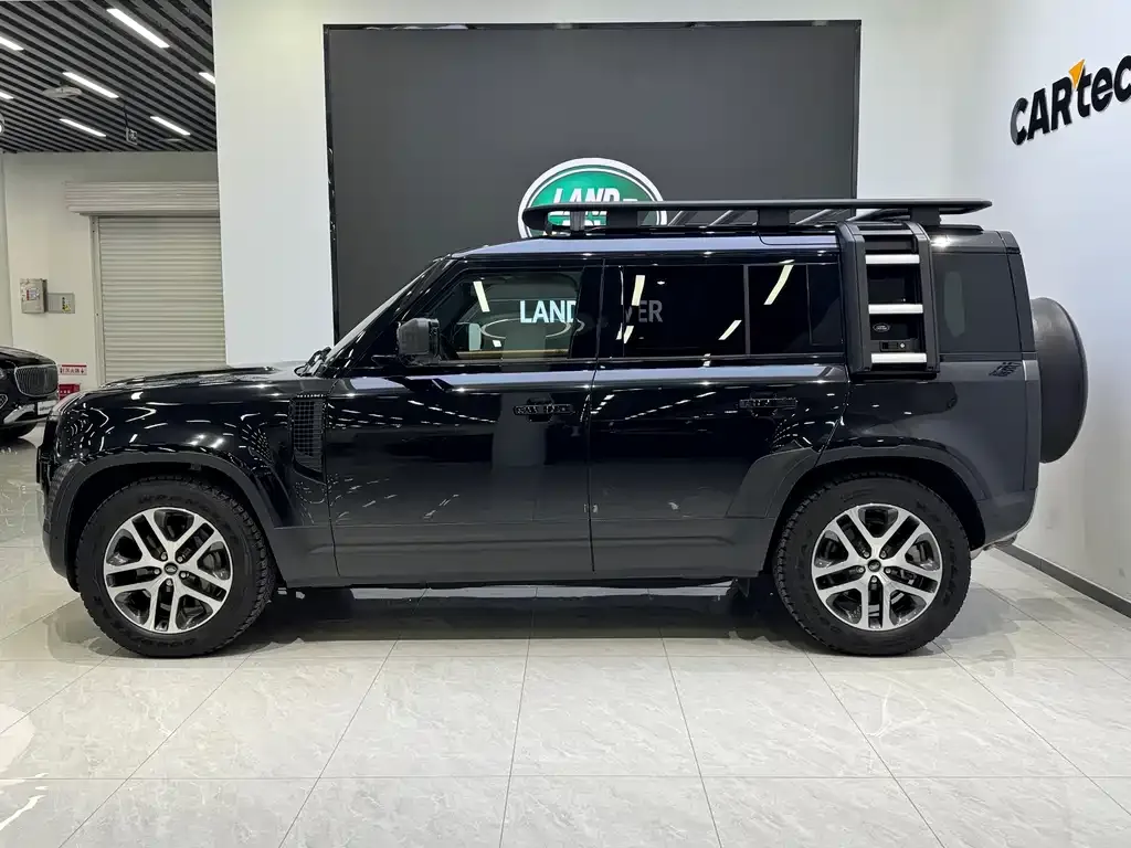 Land Rover Defender — фото 10