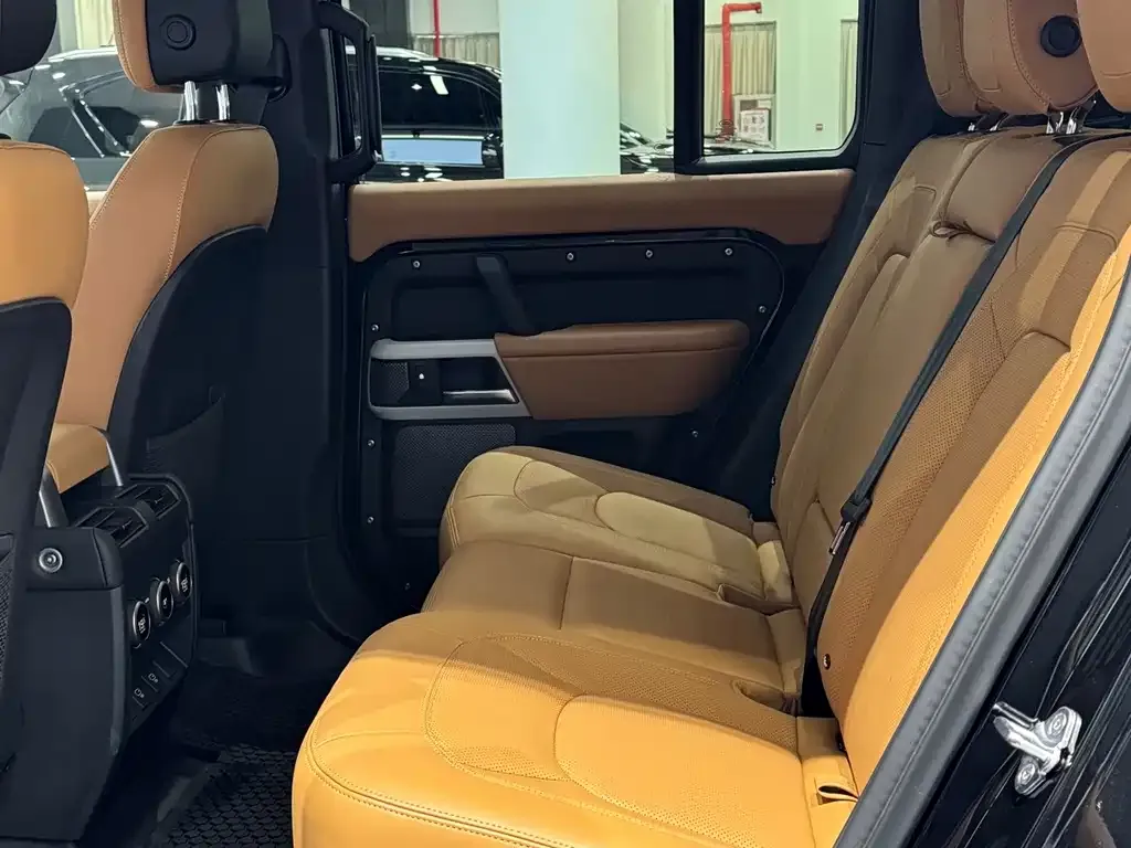 Land Rover Defender — фото 8