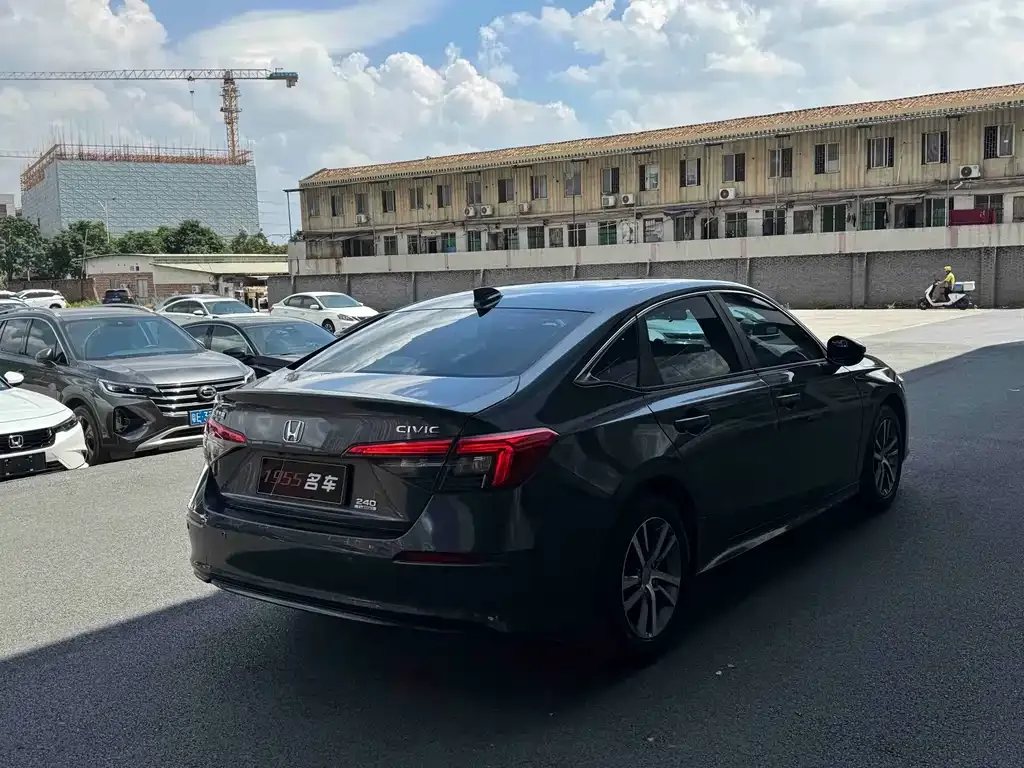 Honda Civic — фото 8