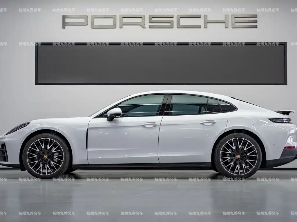 Porsche Panamera — фото 8