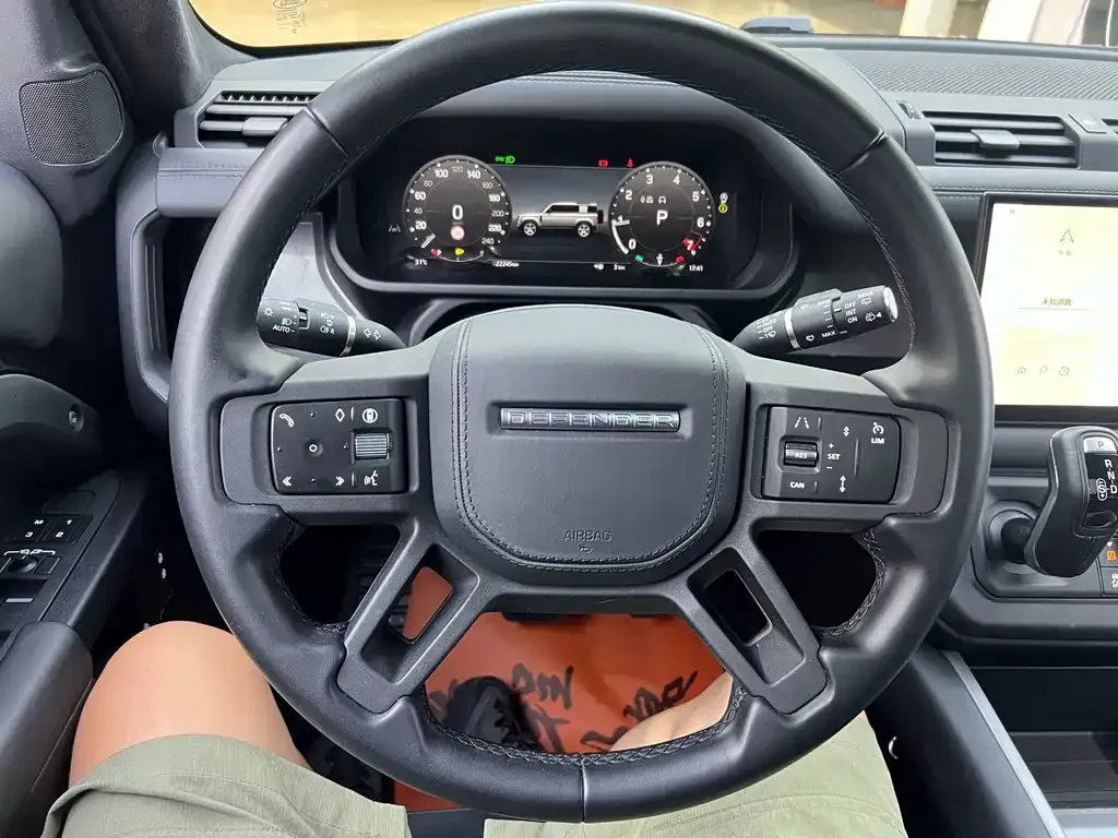 Land Rover Defender — фото 9