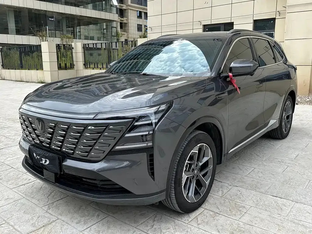 Changan CS75 PLUS — фото 1