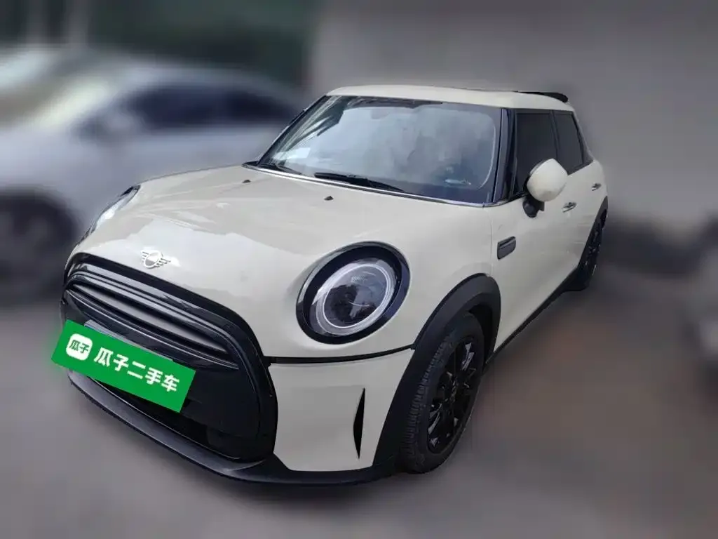 MINI Cooper (3-door) — фото 1