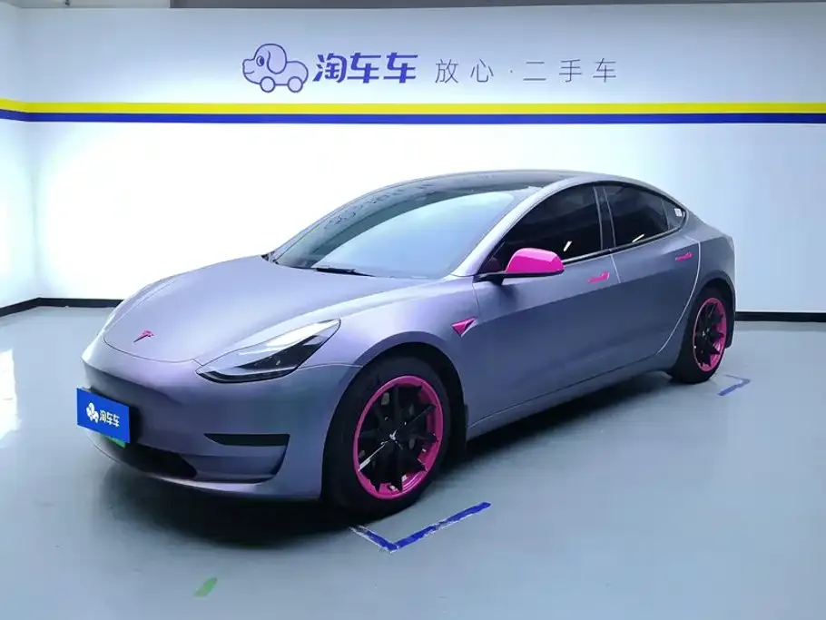 Tesla Model 3 — фото 1