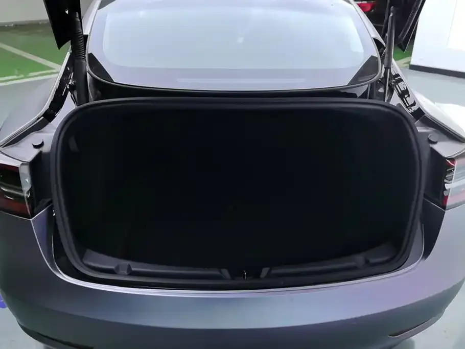 Tesla Model 3 — фото 3