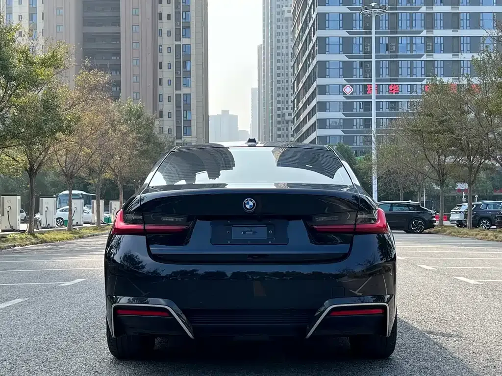 BMW i3 — фото 4