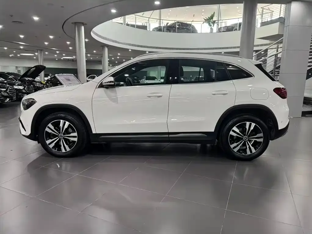 Mercedes-Benz GLA — фото 10