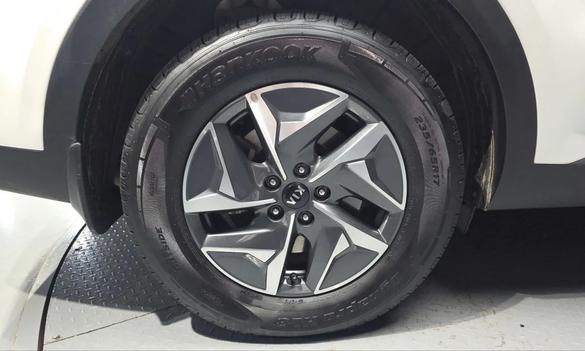 Kia Sorento — фото 6
