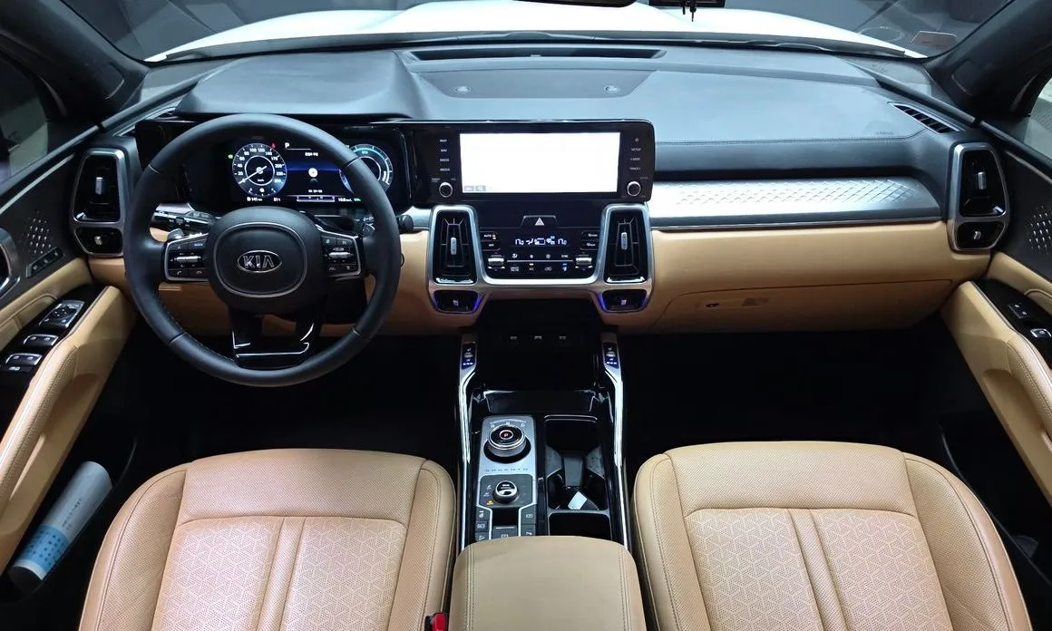 Kia Sorento — фото 8