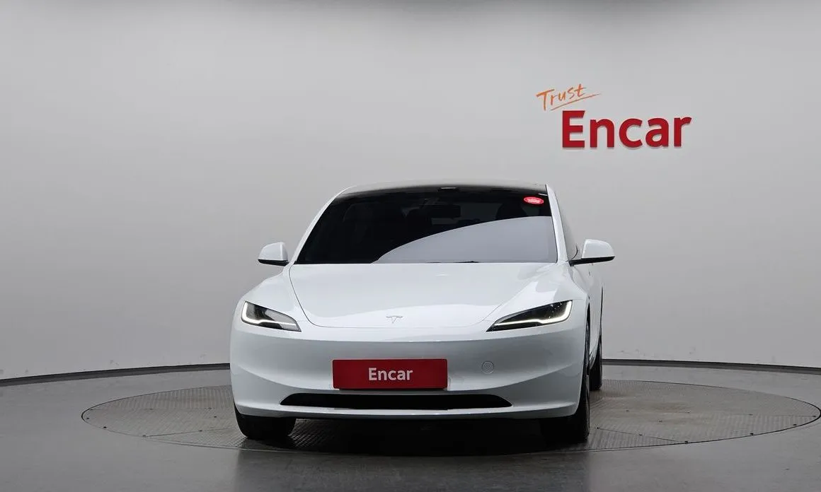 Tesla Model 3 — фото 4