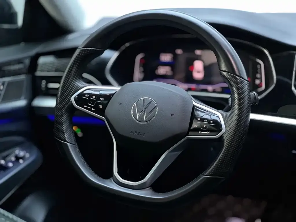 Volkswagen Passat — фото 5