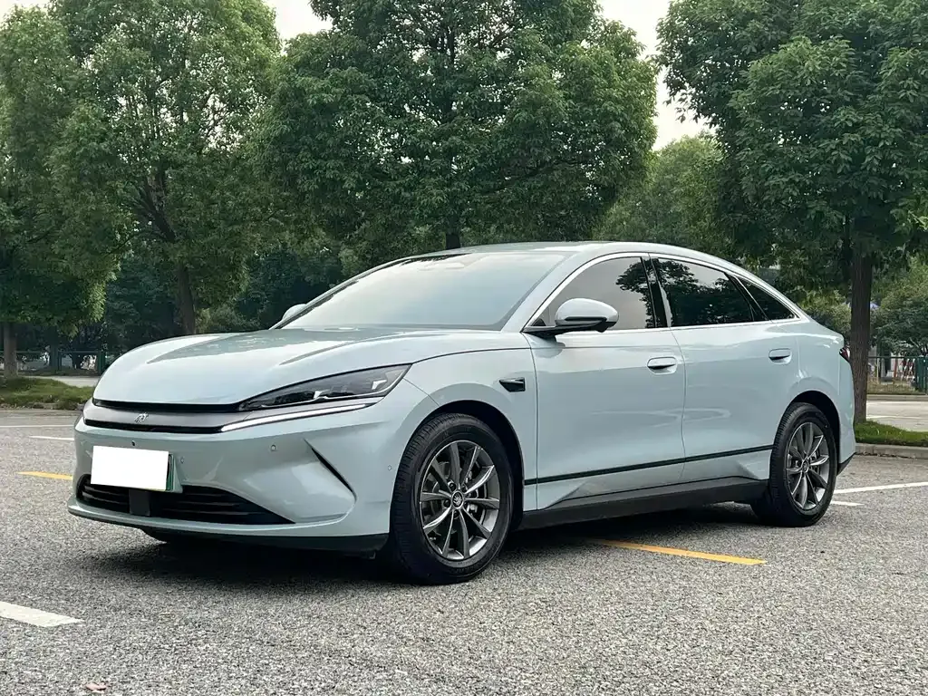 BYD Qin L — фото 1