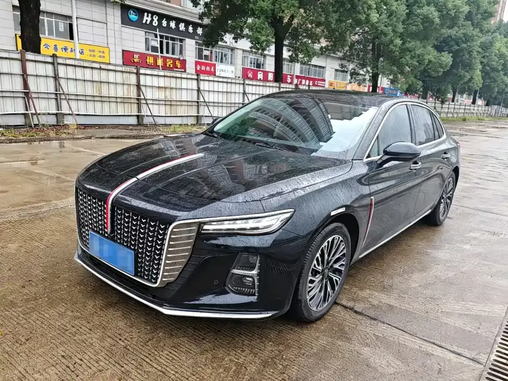 Hongqi H5 — фото 1
