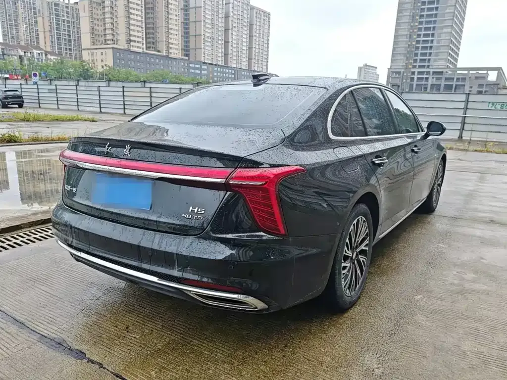 Hongqi H5 — фото 9