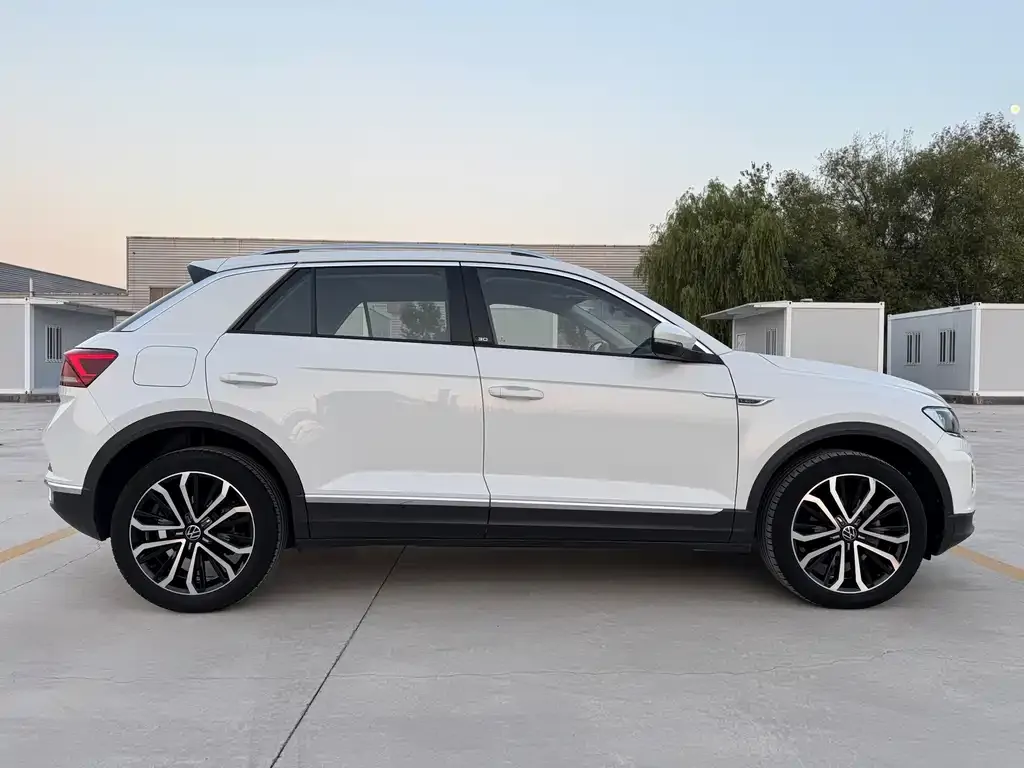 Volkswagen T-Roc — фото 3