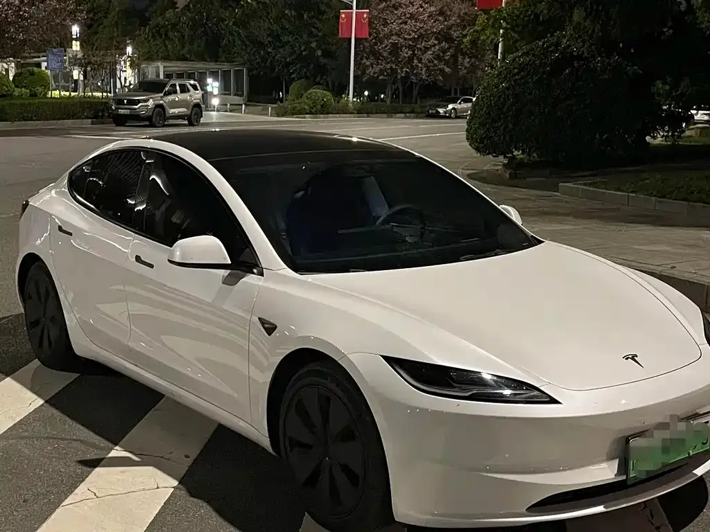 Tesla Model 3 — фото 6
