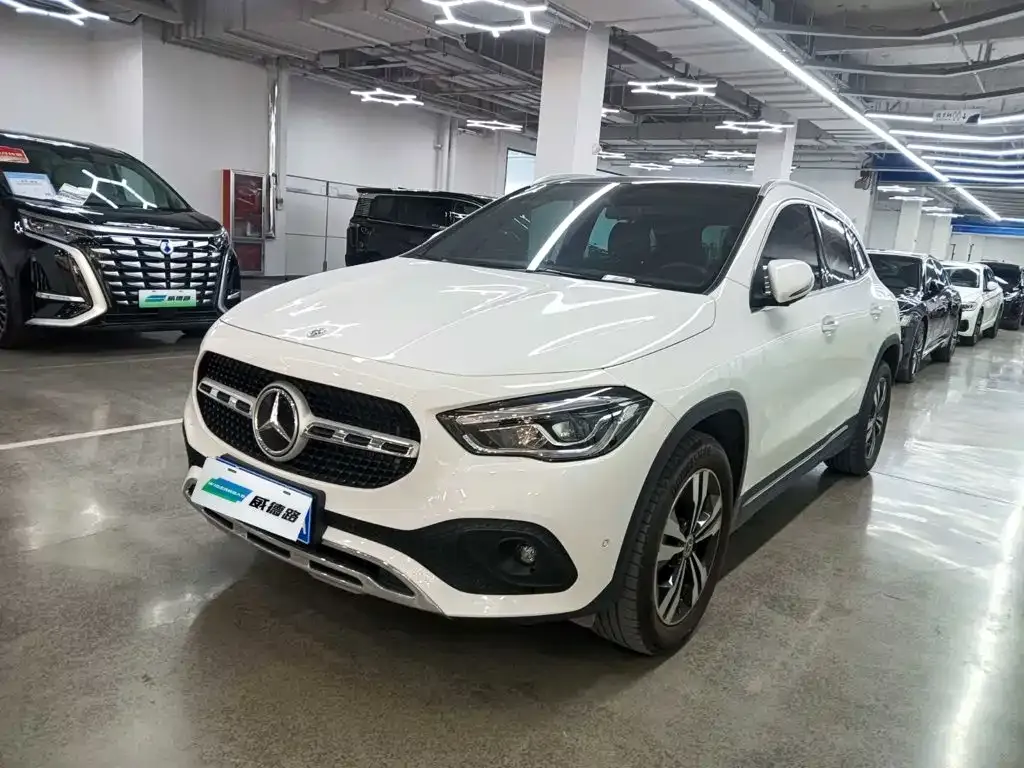 Mercedes-Benz GLA — фото 1