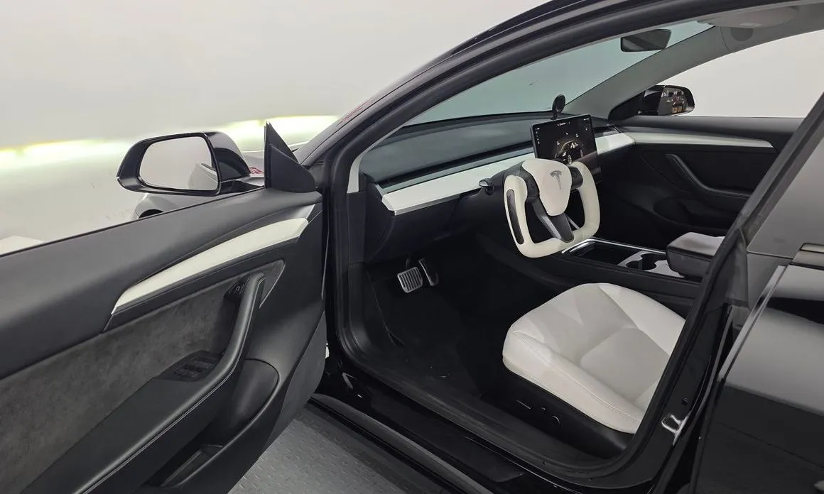 Tesla Model 3 — фото 4