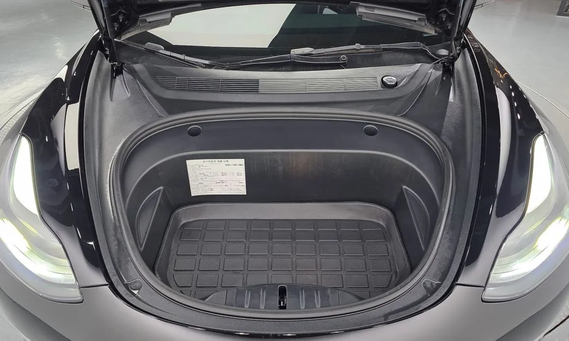 Tesla Model 3 — фото 10