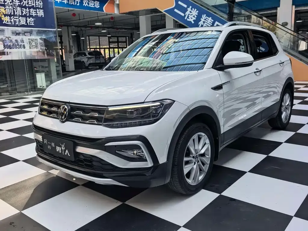 Volkswagen T-Cross — фото 1