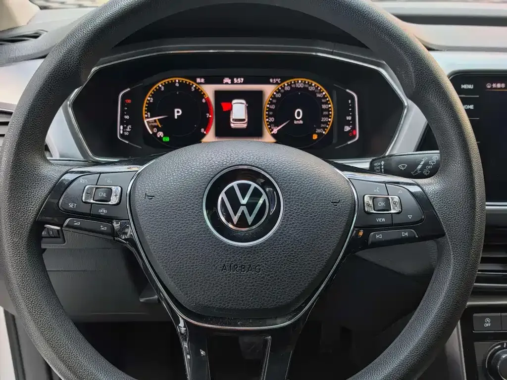 Volkswagen T-Cross — фото 6