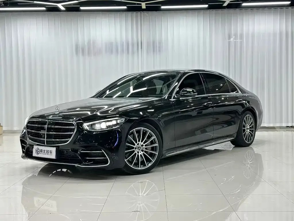 Mercedes-Benz S-Class — фото 1