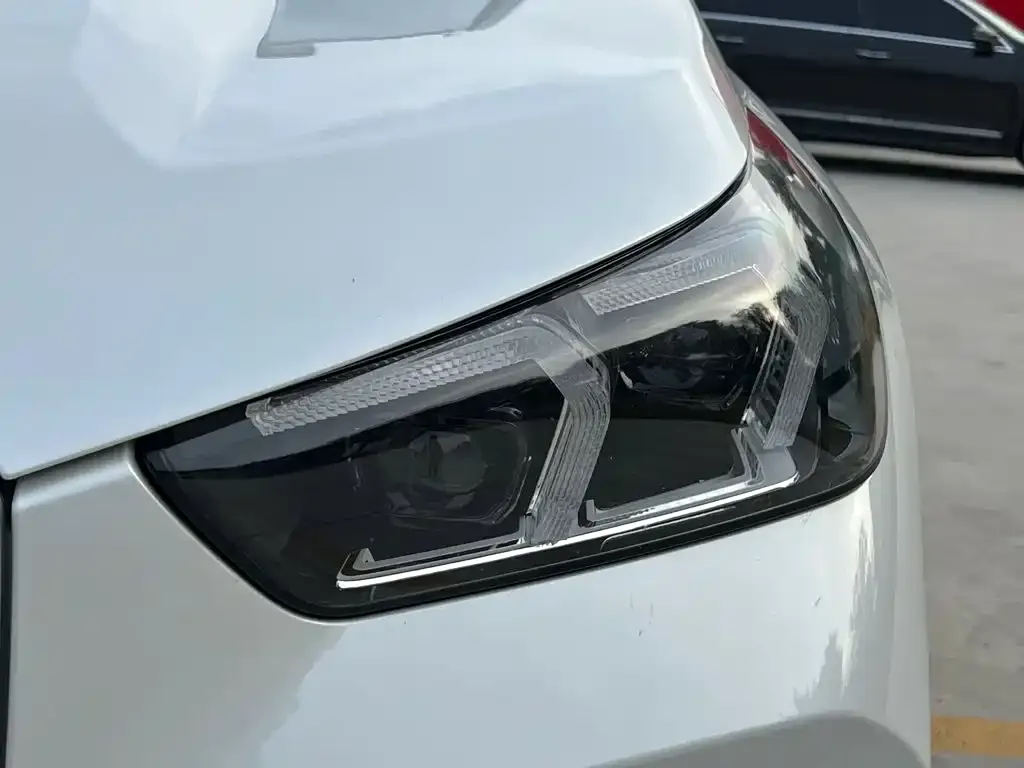 BMW X1 — фото 2