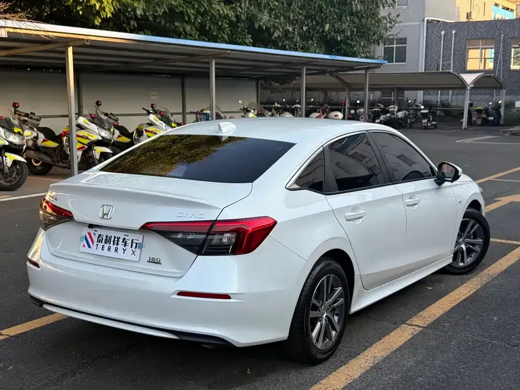 Honda Civic — фото 4
