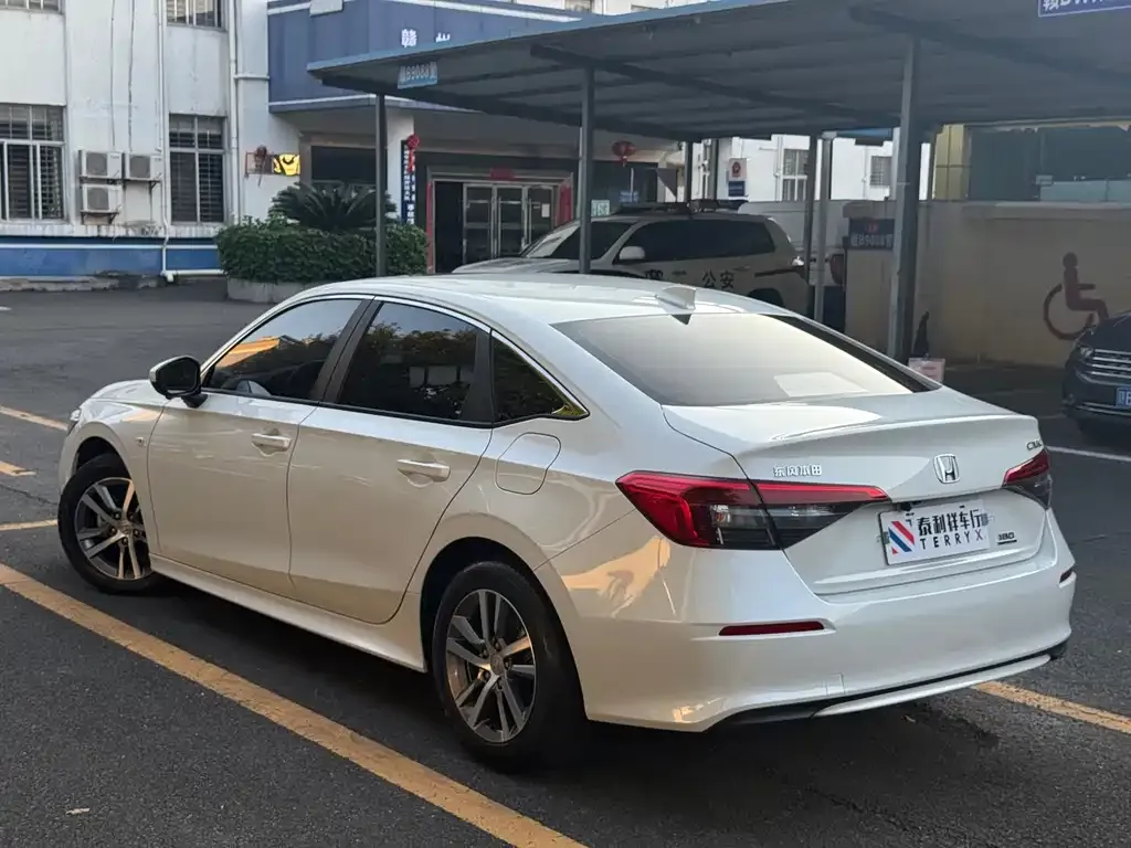 Honda Civic — фото 8