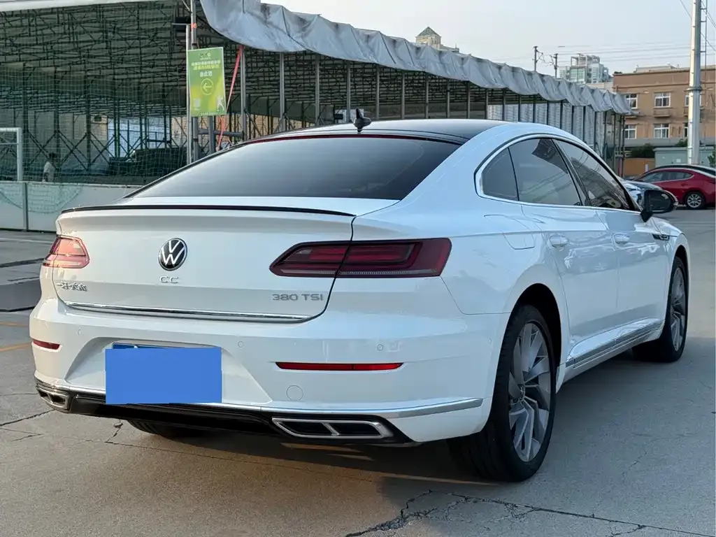 Volkswagen CC — фото 6