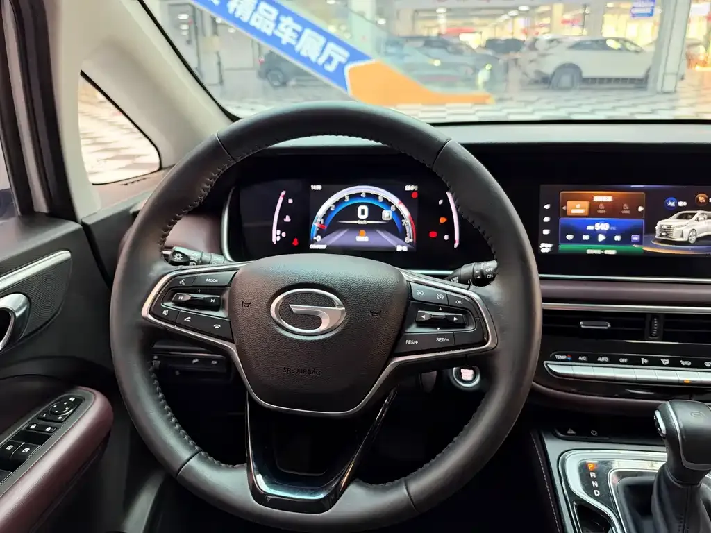 GAC Motor Trumpchi M6 — фото 2