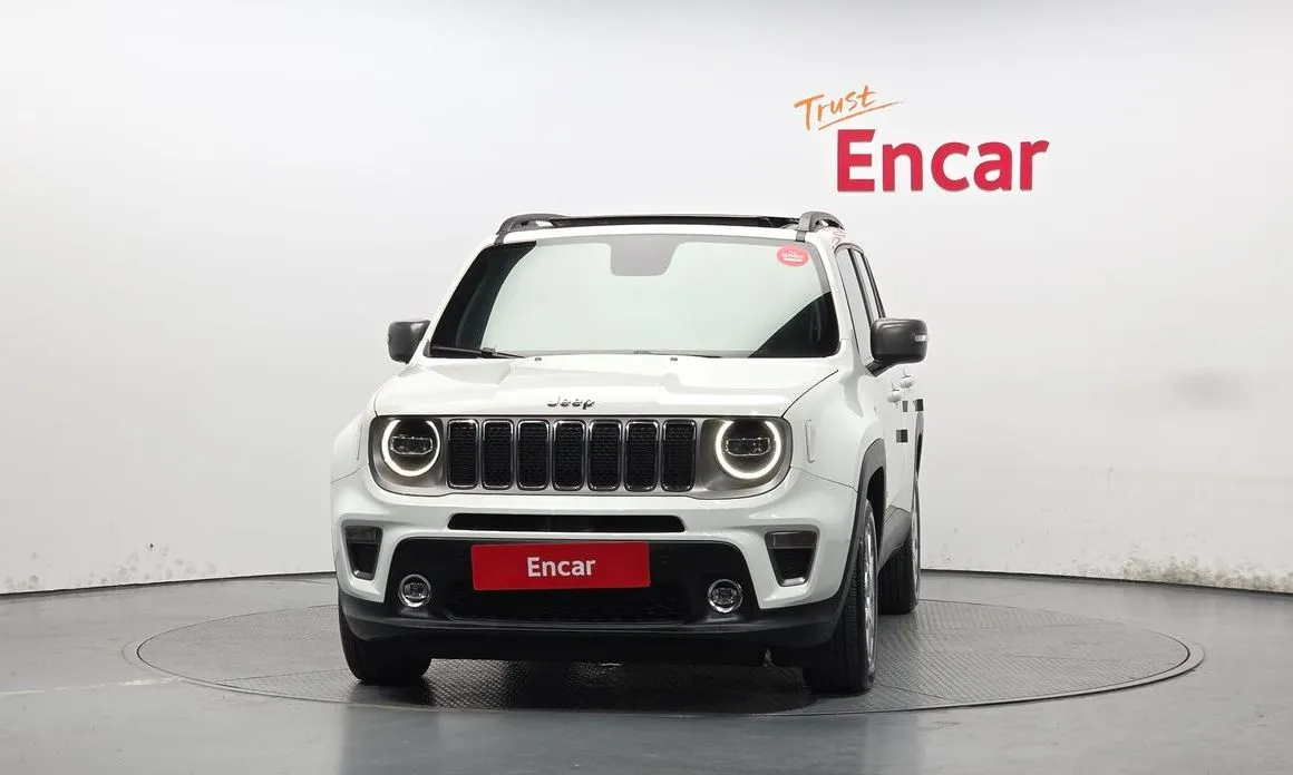 Jeep Renegade — фото 6