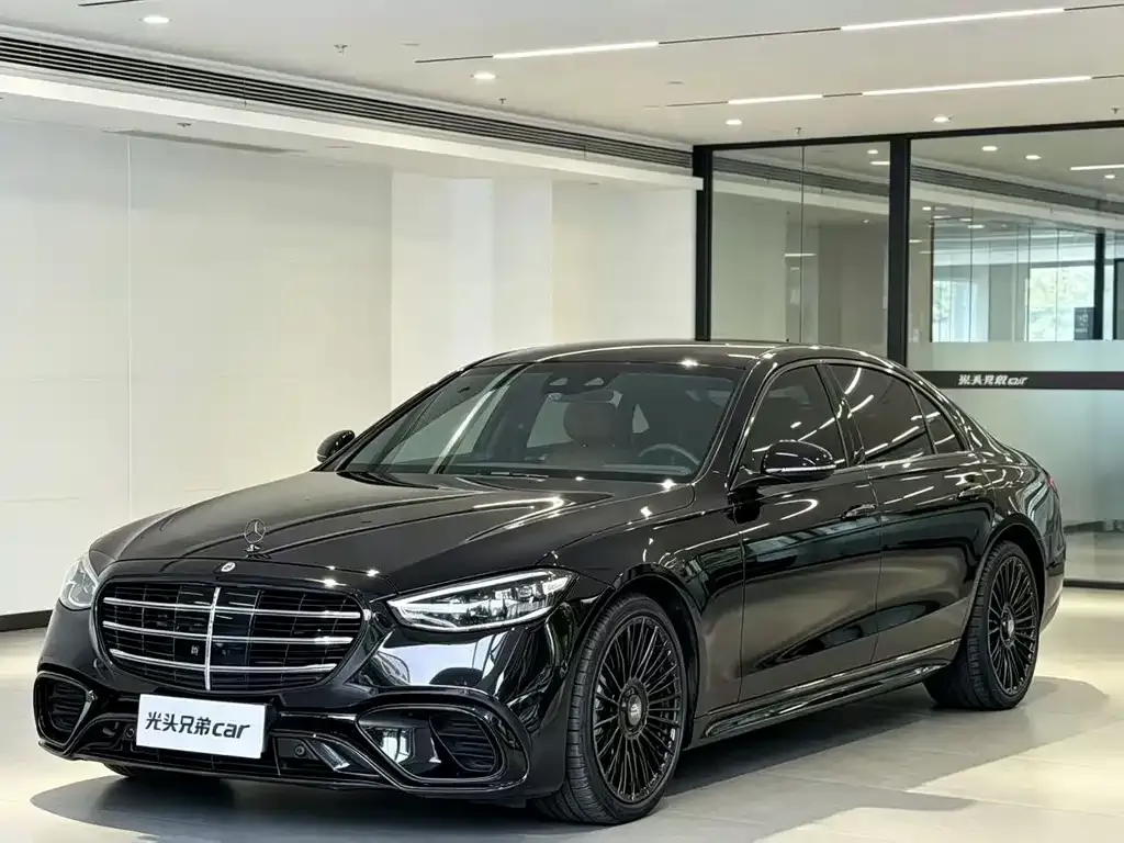 Mercedes-Benz S-Class — фото 1