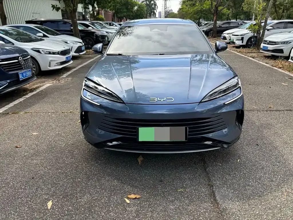 BYD Seal — фото 10