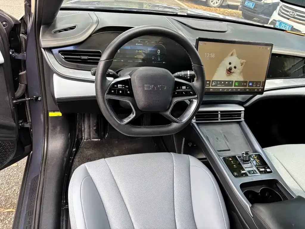 BYD Seal — фото 2