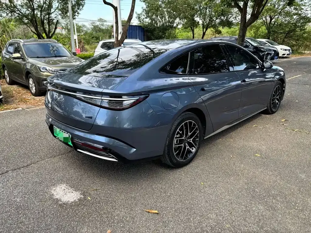 BYD Seal — фото 5
