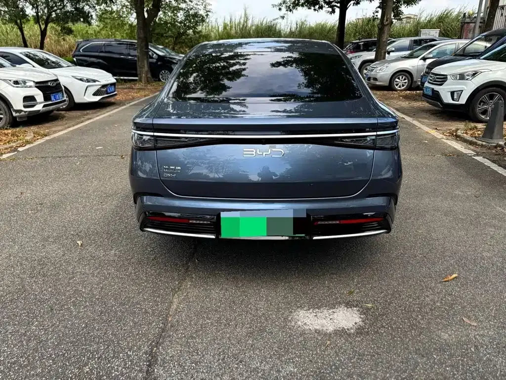BYD Seal — фото 7