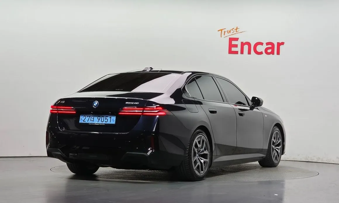 BMW i5 — фото 8