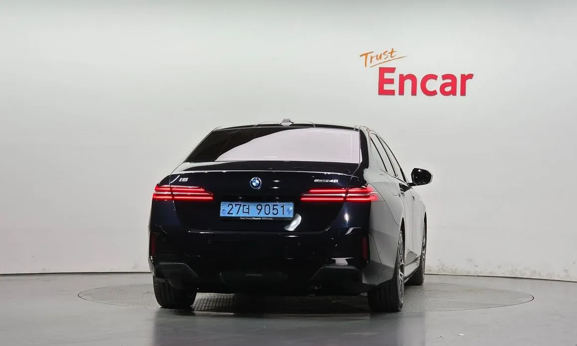 BMW i5 — фото 2