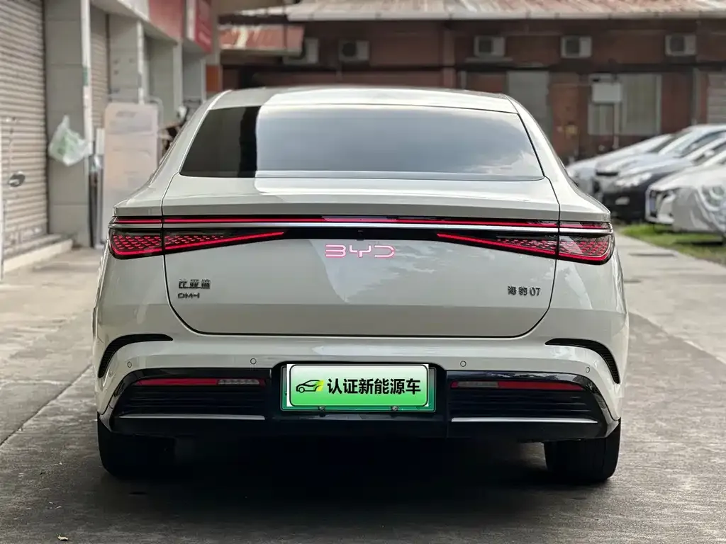 BYD Seal 07 DM-i — фото 4