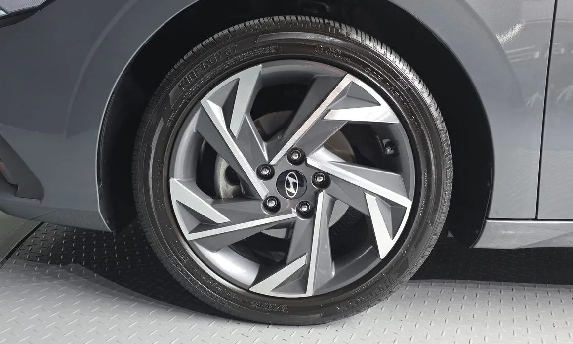 Hyundai AVANTE — фото 8
